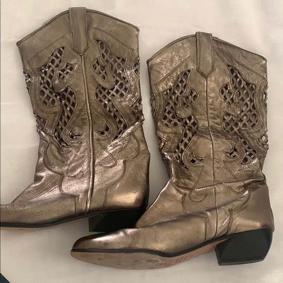 Vero Cuoio Shoes - Vero Cuoio Silver Heeled Boots with Intricate Detailing